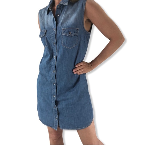 GAP Dresses & Skirts - Gap Chambray Shirt dress Sz S denim button down